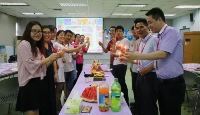 七月生日派对，转出七彩人生